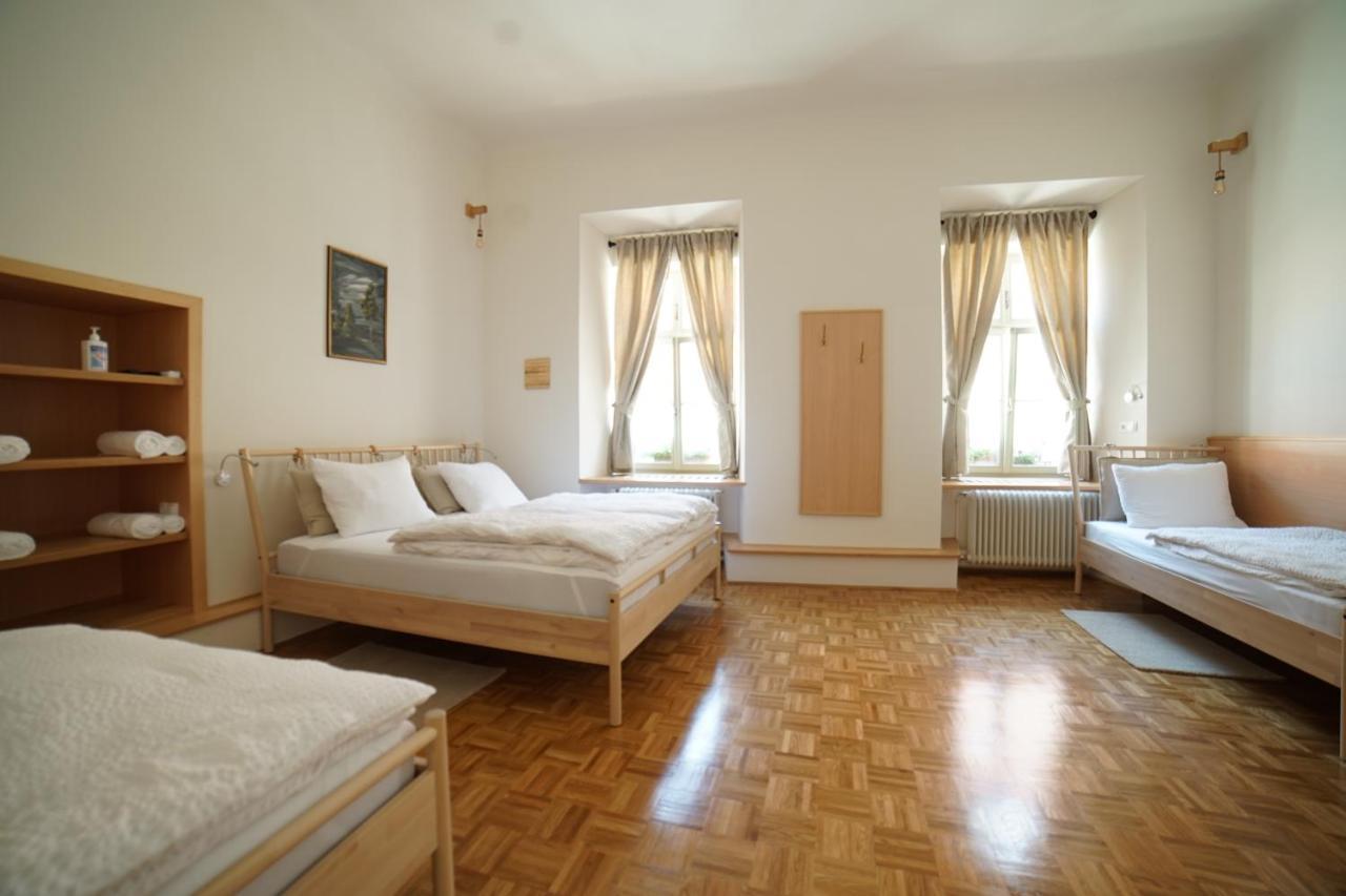 Sobe Prostija Apartment Птуй Екстериор снимка