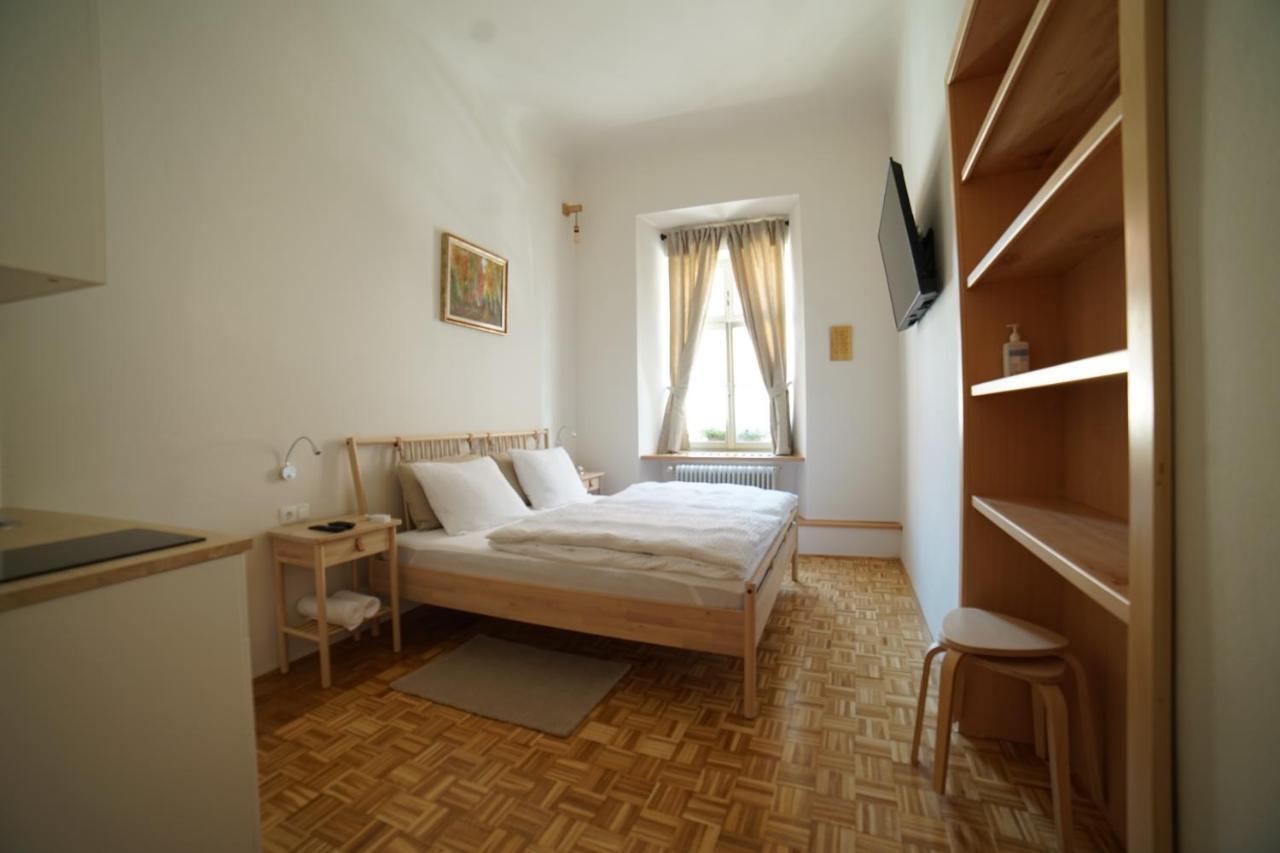 Sobe Prostija Apartment Птуй Екстериор снимка